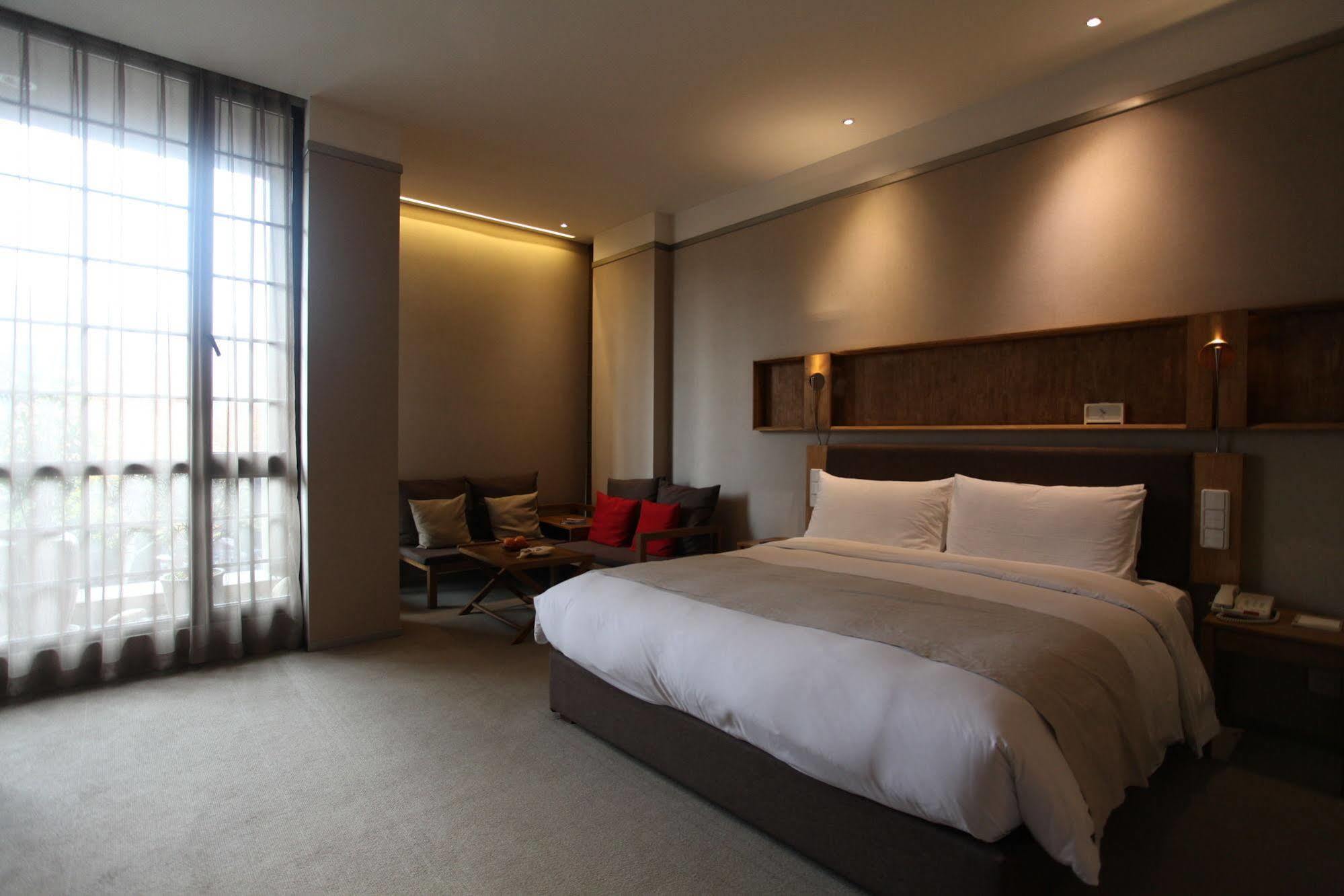 Tea Boutique Hotel Hangzhou Exterior photo